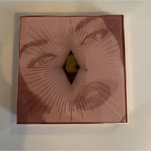 Charlotte Tilbury Supernudes Pallette